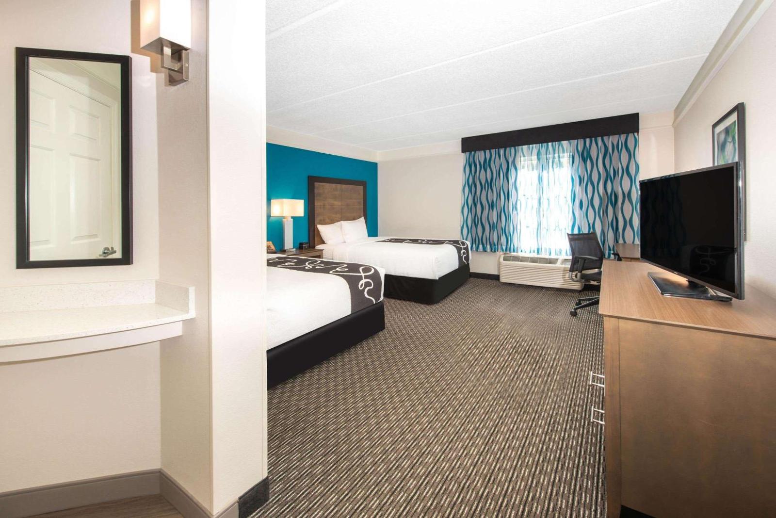 La Quinta by Wyndham Tampa Brandon Regency Park Main image 2